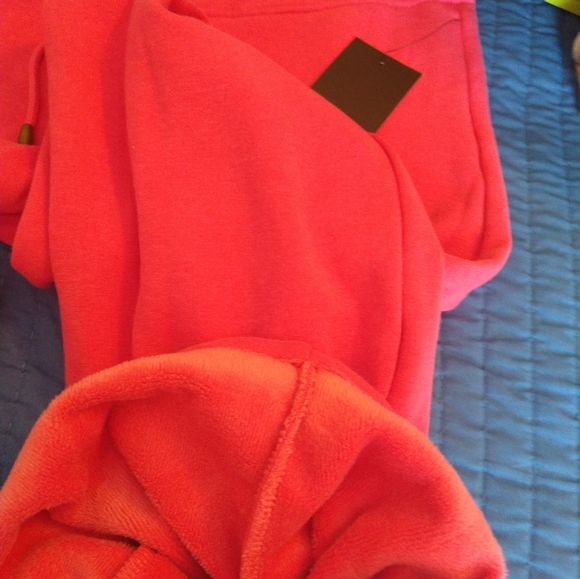 UGG tracksuit 2 piece jacket and pants - Picture 6 of 8